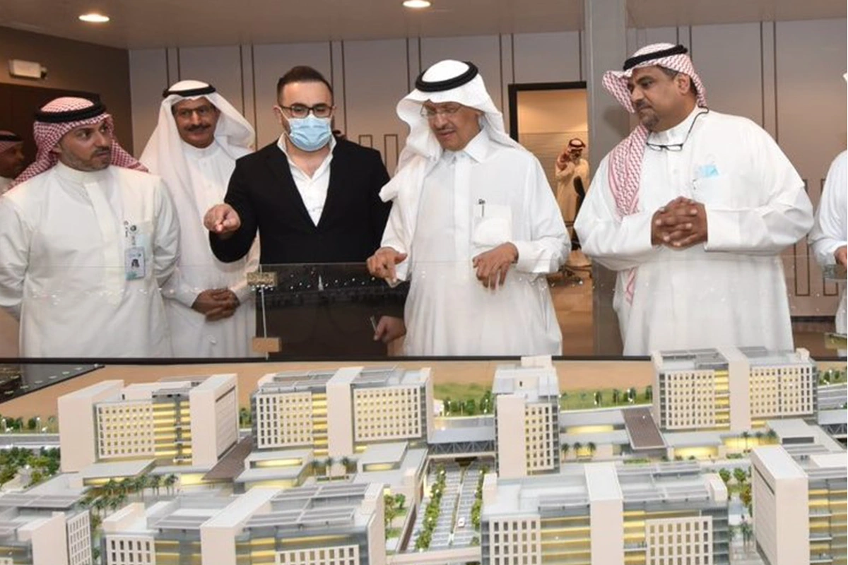Featured image for “His Royal Highness Prince Sultan bin Khaled paid a visit to AMAAD Business Park”